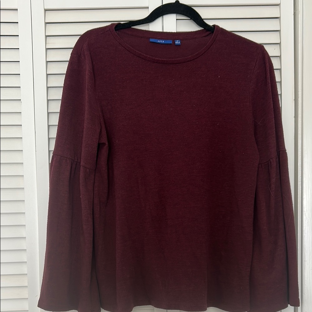 Women's Burgundy Top